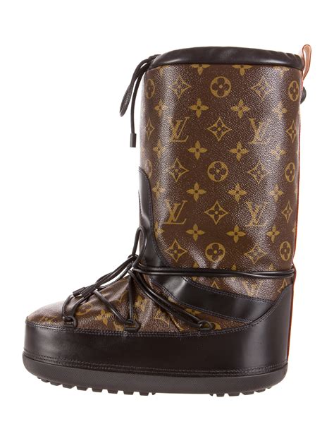 louis vuitton moon boots mens|louis vuitton damier boots.